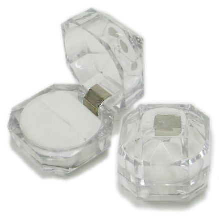 BX-055 Clear Acrylic Clam Shell Ring Box